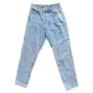 Light wash Straight Leg Jeans